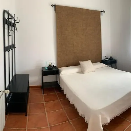 Hotel Convento Hermana Esther Alosno